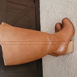 Korks size 10 tan boots